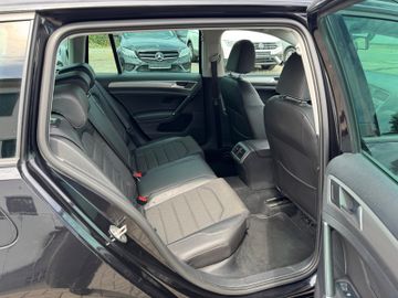 Volkswagen Golf - 12