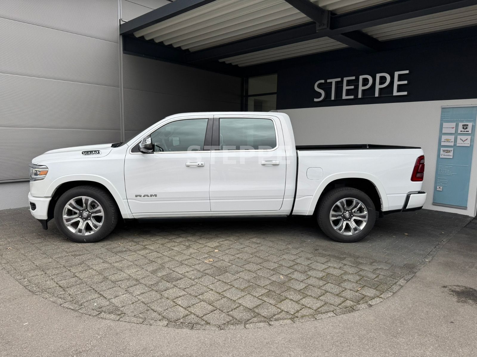 Dodge RAM 1500 5,7 V8 LONGHORN Luftfederung LPG AHK