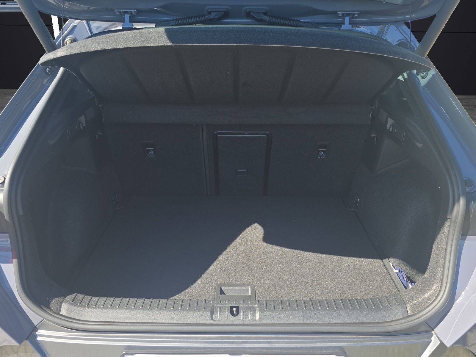 Fahrzeugabbildung CUPRA Formentor VZ 2.0TSI DSG 4Drive LED AHK Navi AID
