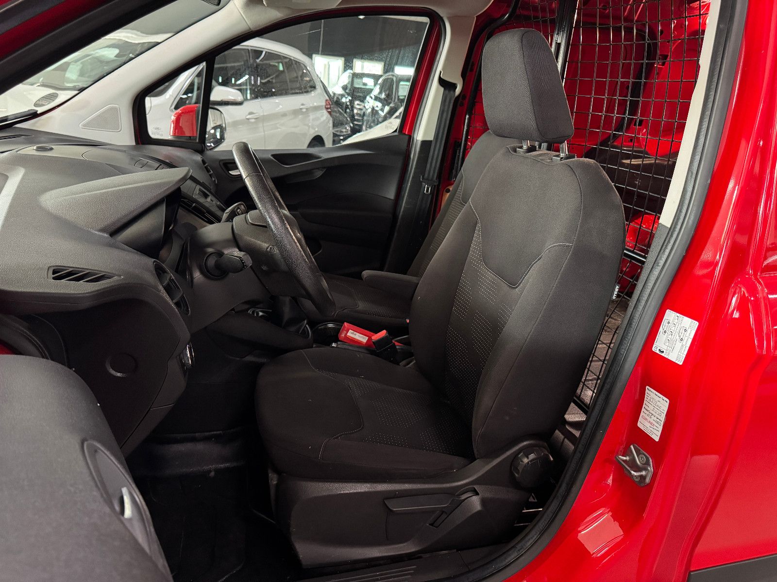 Fahrzeugabbildung Ford Tourneo Courier 1.5 TDCI TREND SERVICE & TÜV NEU