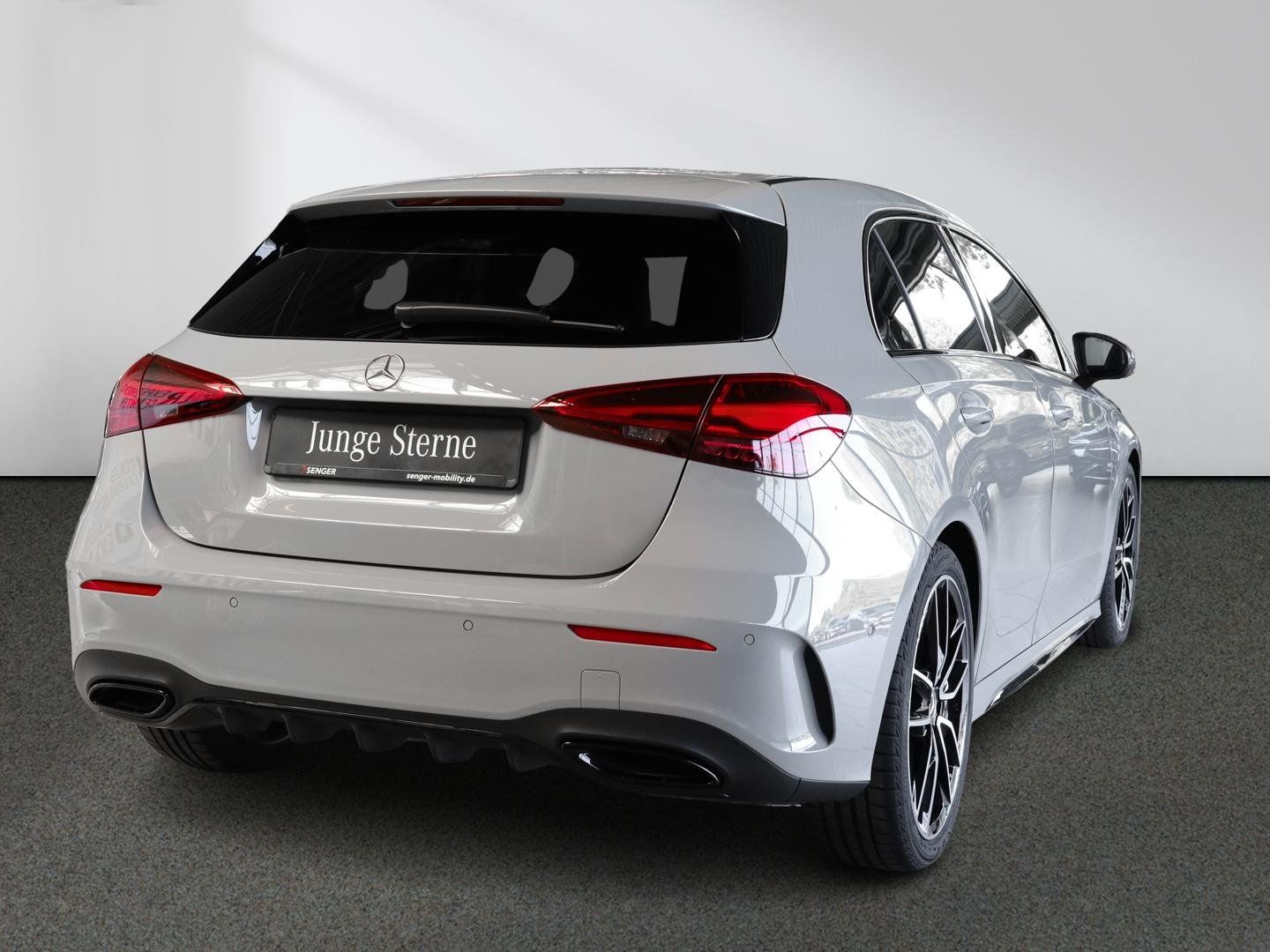 Mercedes-Benz A 200 AMG Special Edition Night 19-Zoll Kamera imagem 3