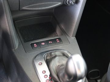 Volkswagen Caddy 1.6TDI DSG KLIMA STANDHZG 7SITZ FLÜGELTÜR