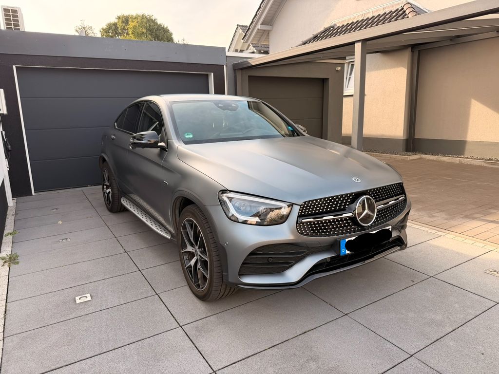 Image of Mercedes-Benz GLC 300