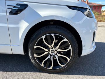 Land-Rover Range Rover Sport - 11