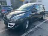 Renault Scenic III Dynamique 80 TKM - Renault Scenic Dynamique mit Benzin-Antrieb
