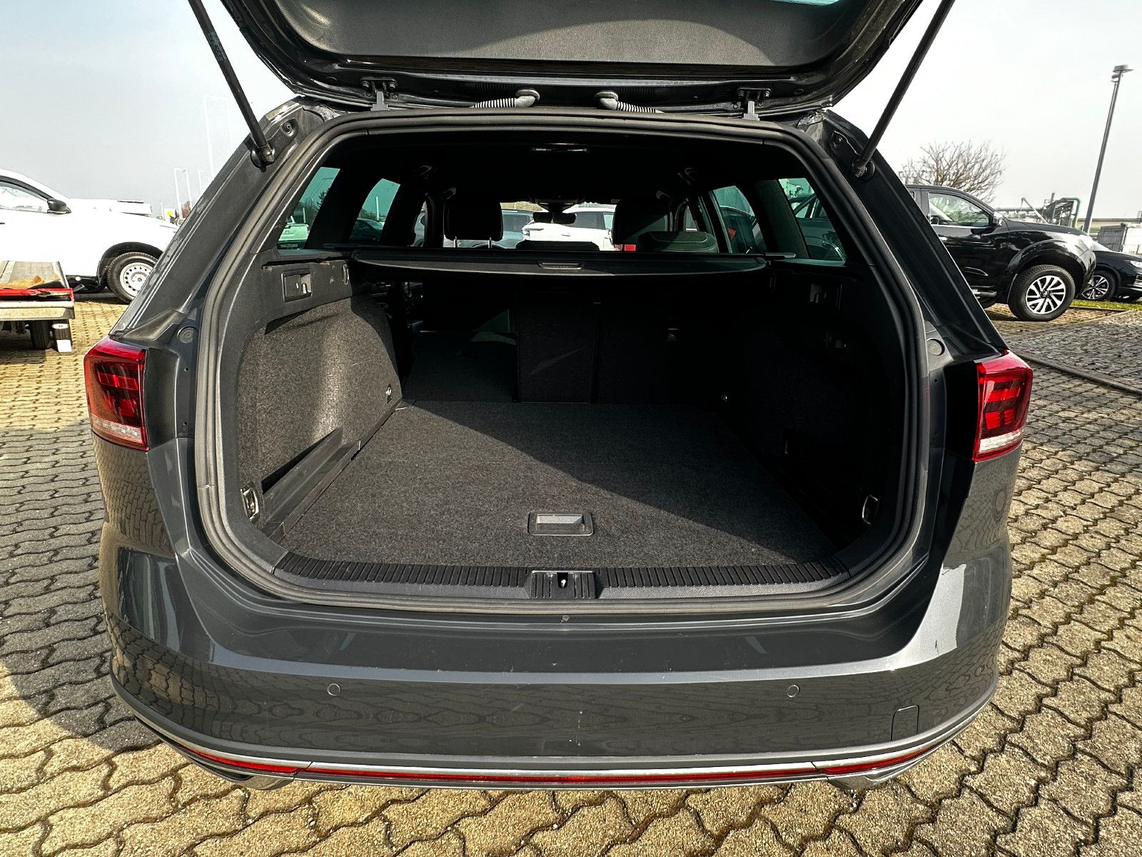 Fahrzeugabbildung Volkswagen Passat Variant Alltrack 4Motion