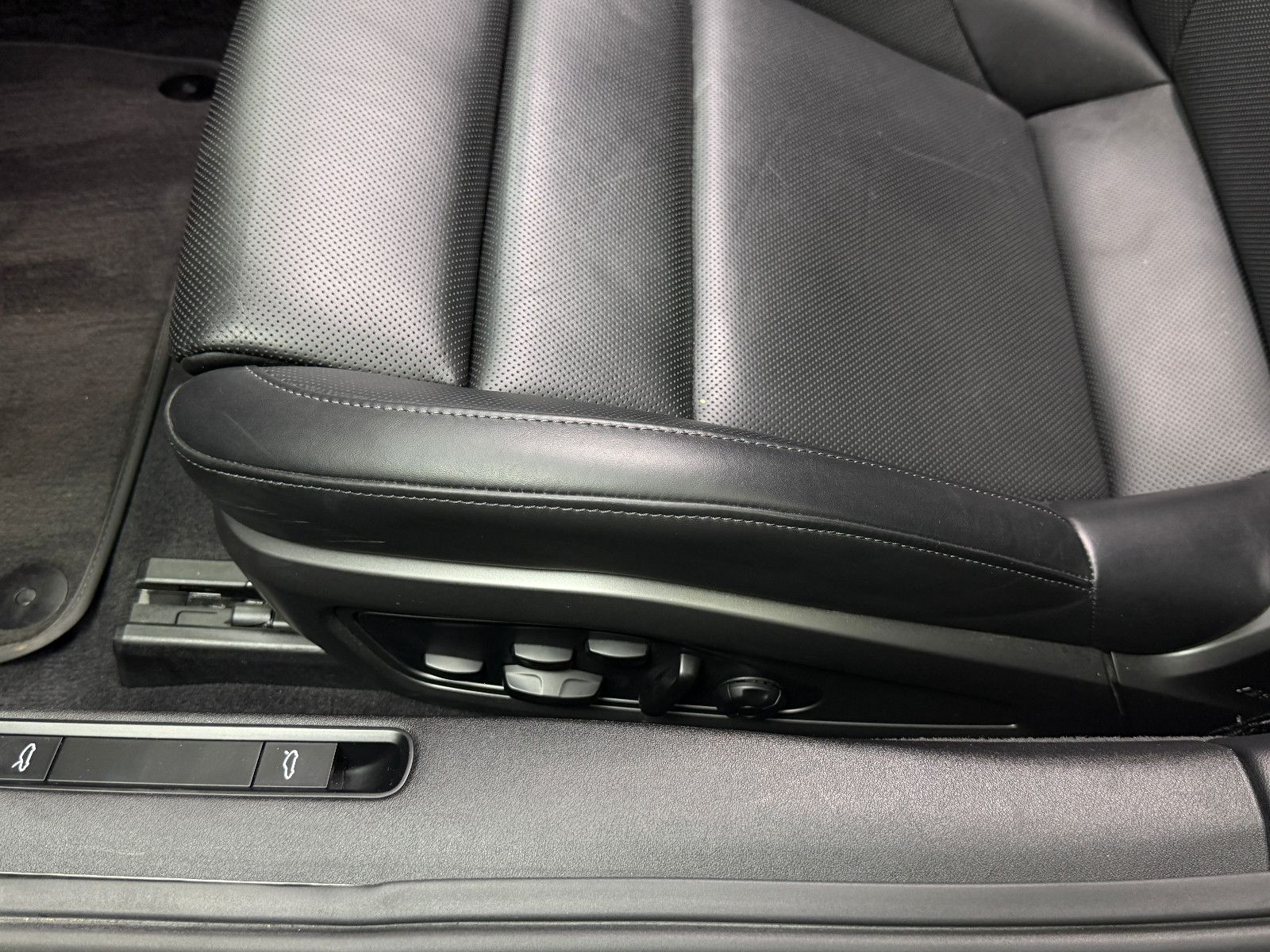 Fahrzeugabbildung Porsche 992 Turbo S|AERO-PAKET|BRABUS|BOSE|ACC|KW