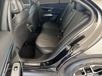Mercedes E 200 - 8