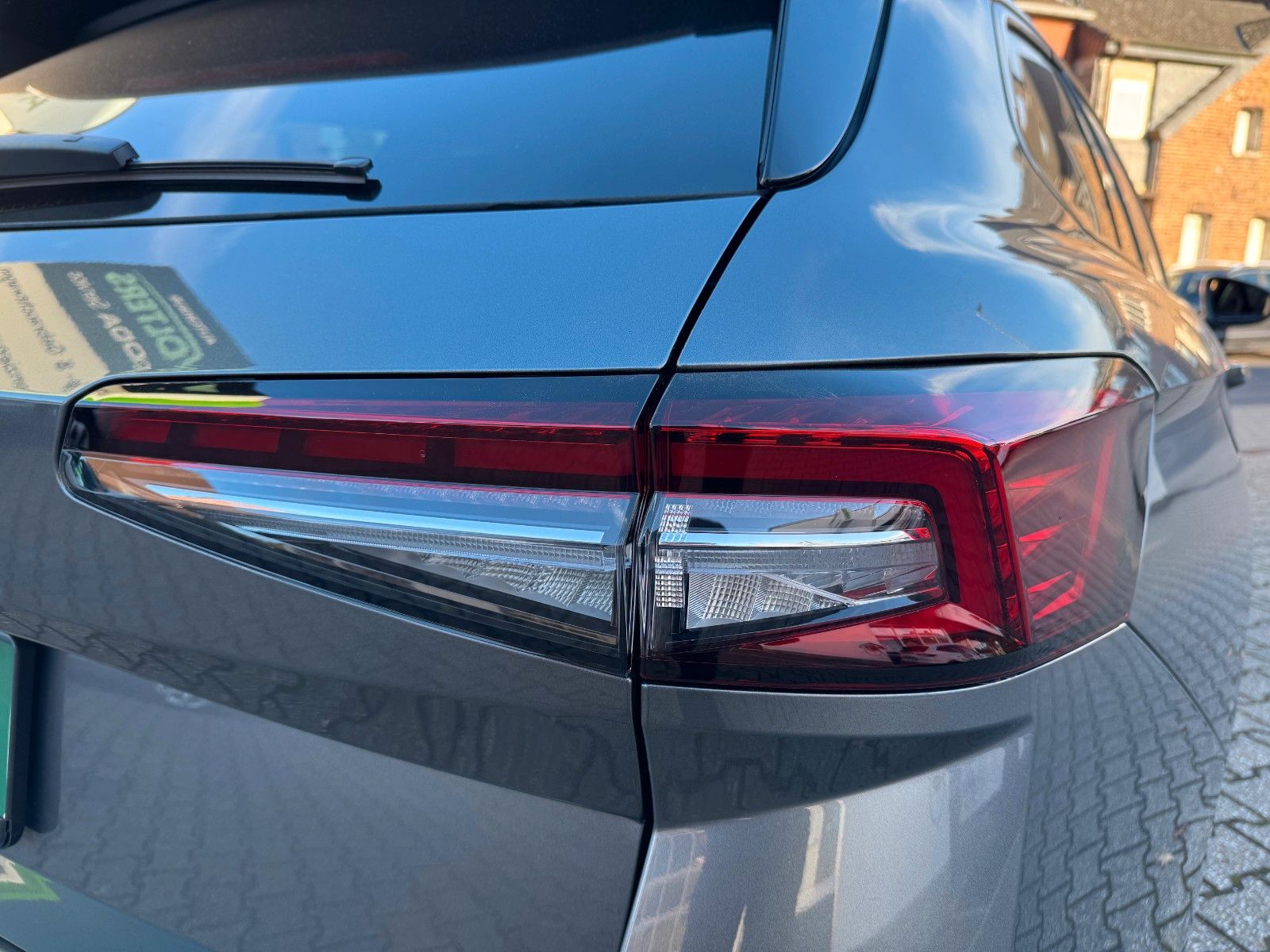 Fahrzeugabbildung SKODA Superb Combi Sportline