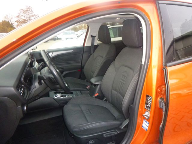 Fahrzeugabbildung Ford Focus ACTIVE 1,5 EcoB >AUT/Headup/NAV/LED/PAN<