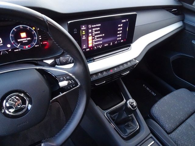 Octavia Combi 1.0 TSI Clever - LED / Navi / AHZV