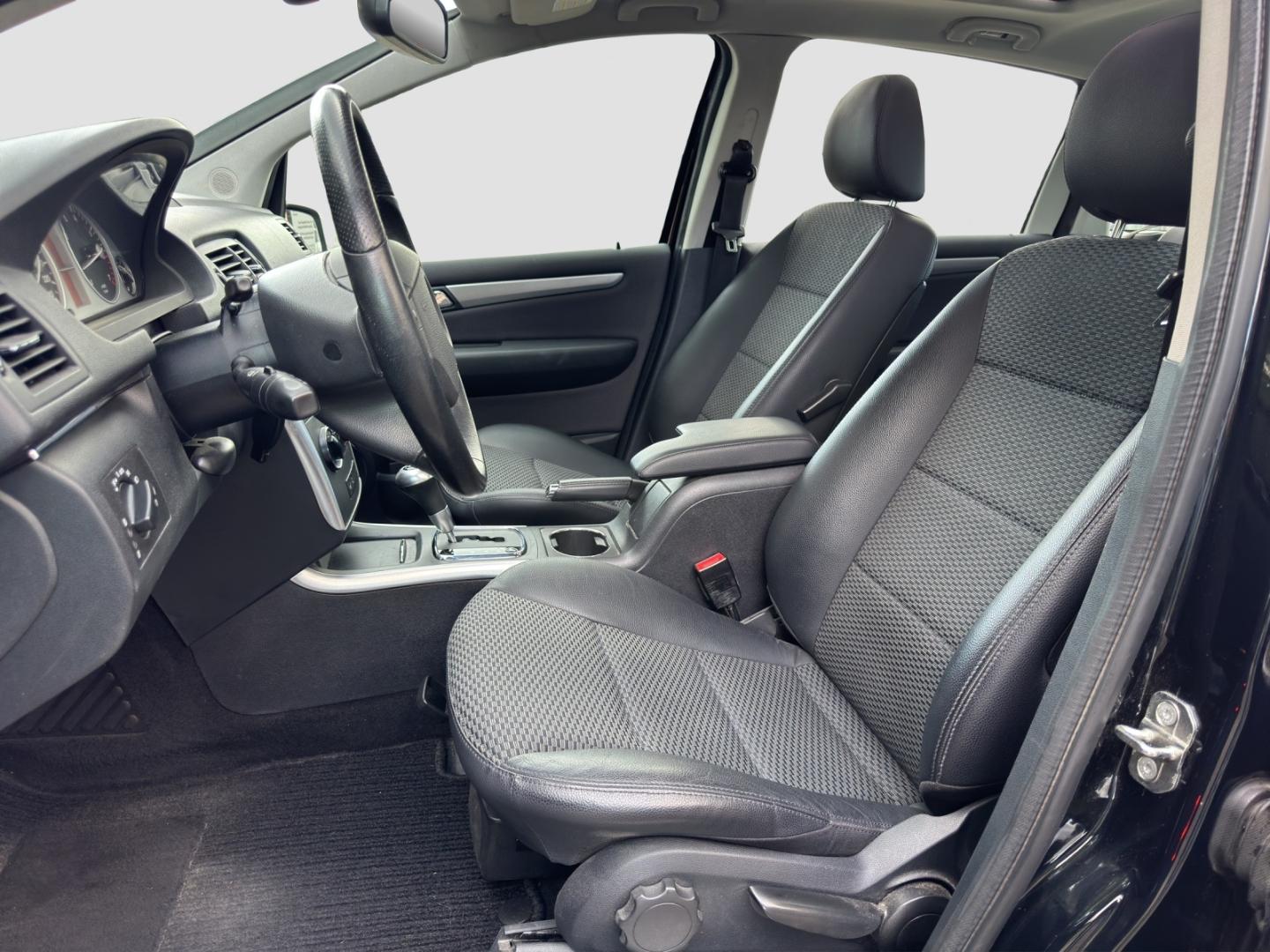 Mercedes-Benz B 180 8G KLIMA AUTOMATIK PANO TEMPO SHZ TÜV NEU