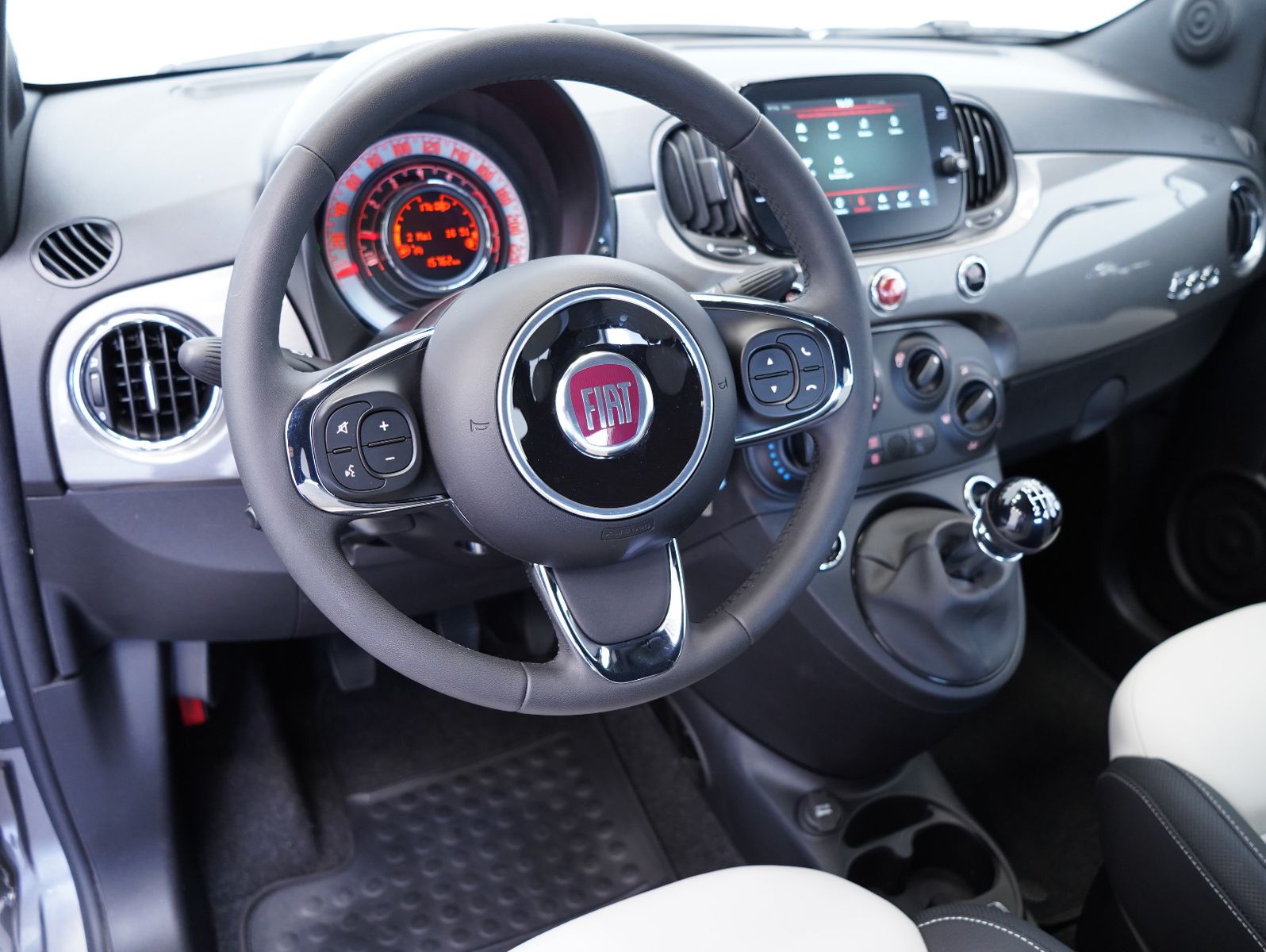 Fahrzeugabbildung Fiat 500C Dolcevita Cabrio