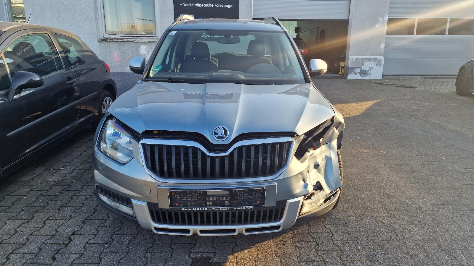 Skoda Yeti Ambition Outdoor*AHK*ALU*Unfallfahrzeug*