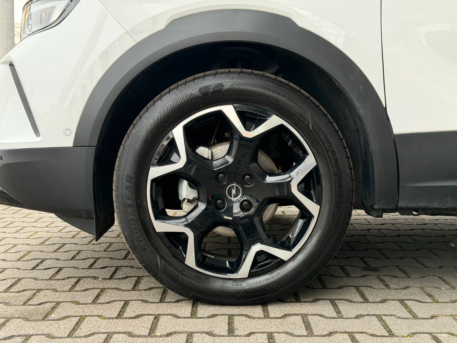 Fahrzeugabbildung Opel Mokka Ultimate 136 PS Matrix/Kamera/AHK!