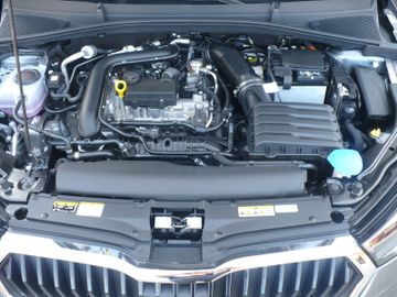 Bild 15 Skoda Fabia Sondermodell Kamera PDC Sitzheiz LED ALU