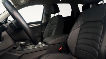 Volkswagen Touareg - 12