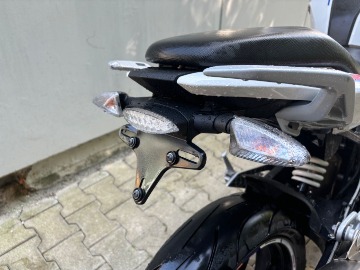 Fahrzeugabbildung BMW G 310 R, Akrapovic, viel Zubehör