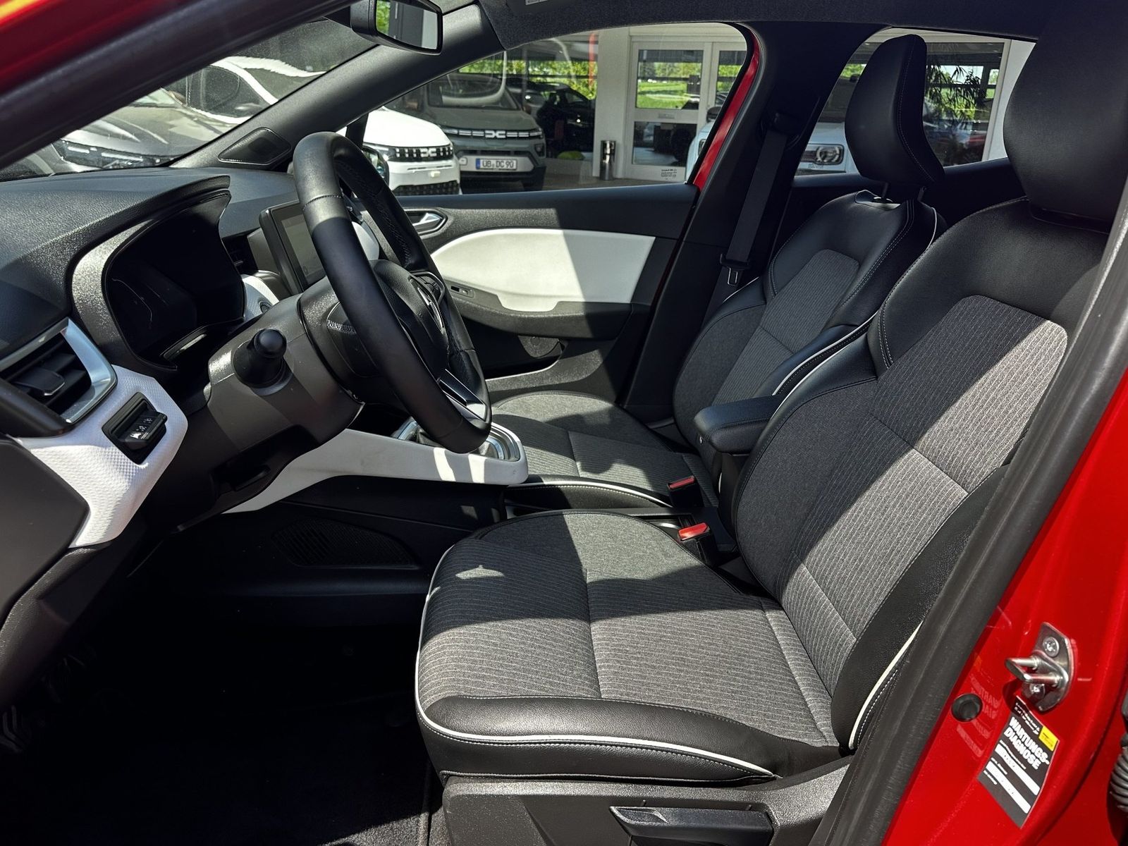 Fahrzeugabbildung Renault Clio TECHNO TCe 90