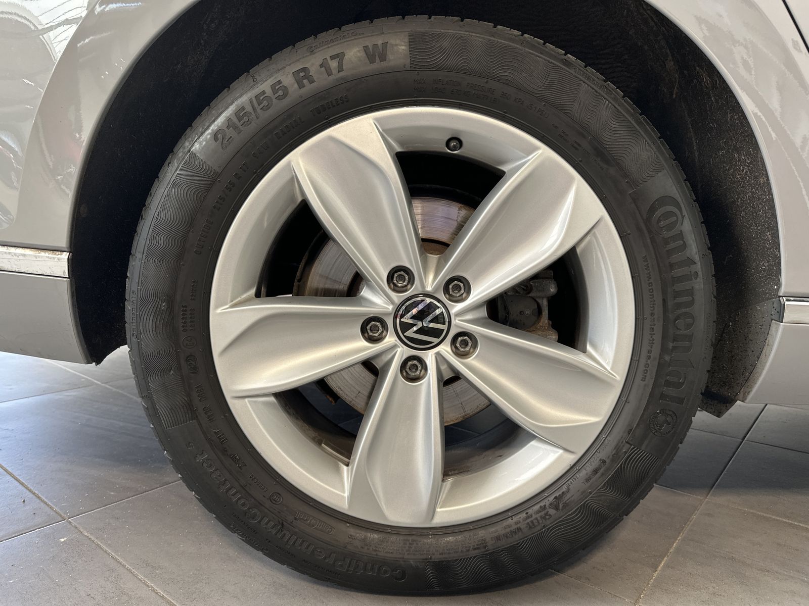 Fahrzeugabbildung Volkswagen Passat Variant 2.0 TDI DSG Elegance NAV+LED+AHK