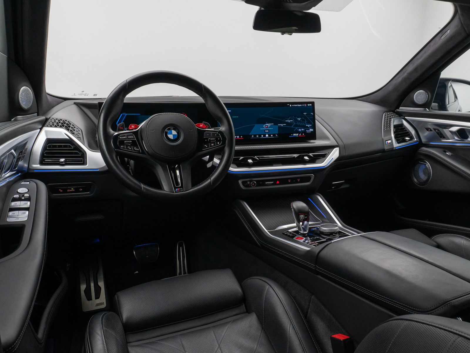 Fahrzeugabbildung BMW XM 360° HUD DAB B&W Massage SoftCl AHK 23" Voll
