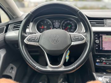 Volkswagen Passat Variant - 8