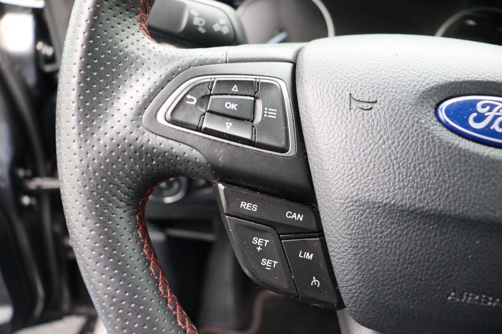 Fahrzeugabbildung Ford EcoSport 1.0 ST-Line