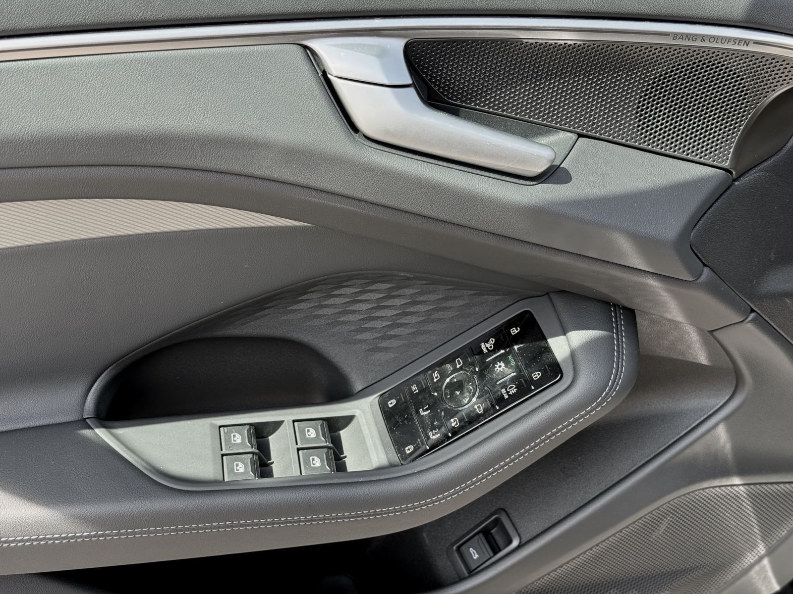 Audi A6 - Bild 8