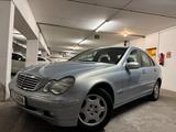 Mercedes-Benz C200 KOMPRESSOR ELEGANCE|LEDER|NAVI|S-HEFT|1HAND - Mercedes-Benz C 200: Kompressor