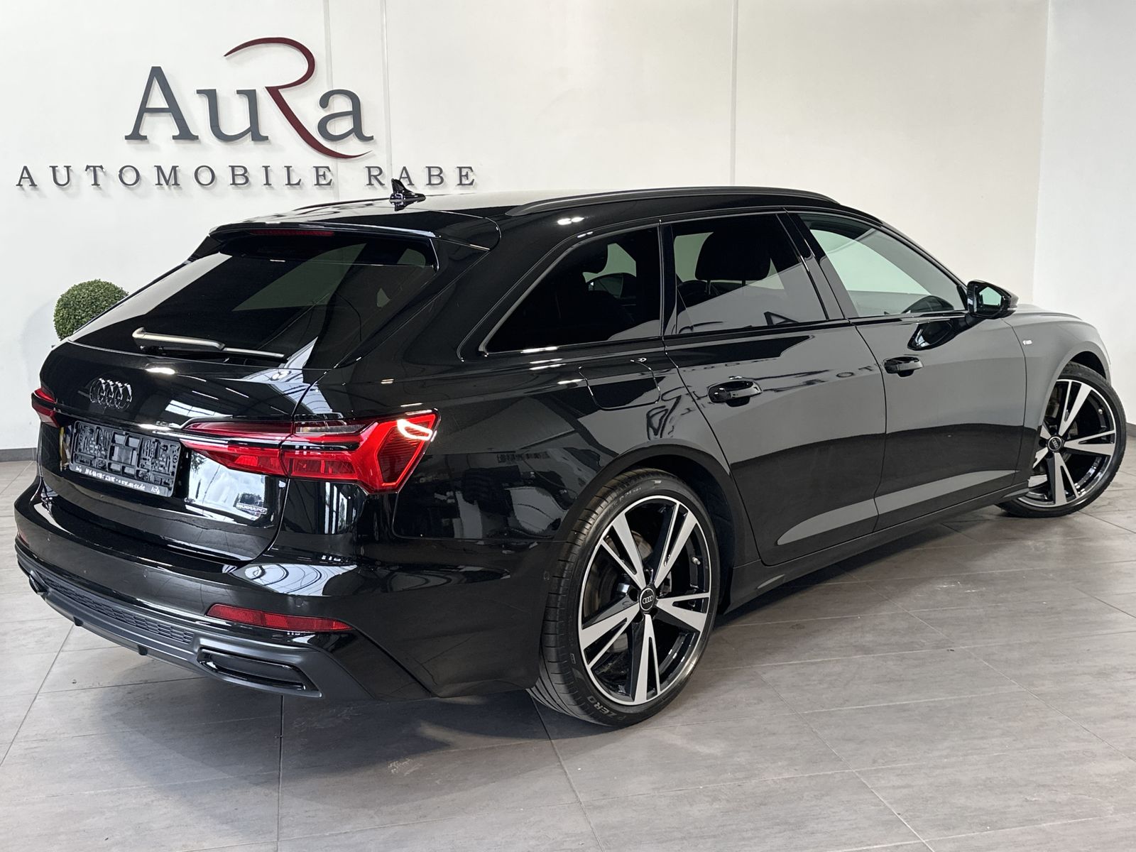 Fahrzeugabbildung Audi A6 Avant 45 TFSI Qu S-Line NAV+LED+B&O+360°+AHK