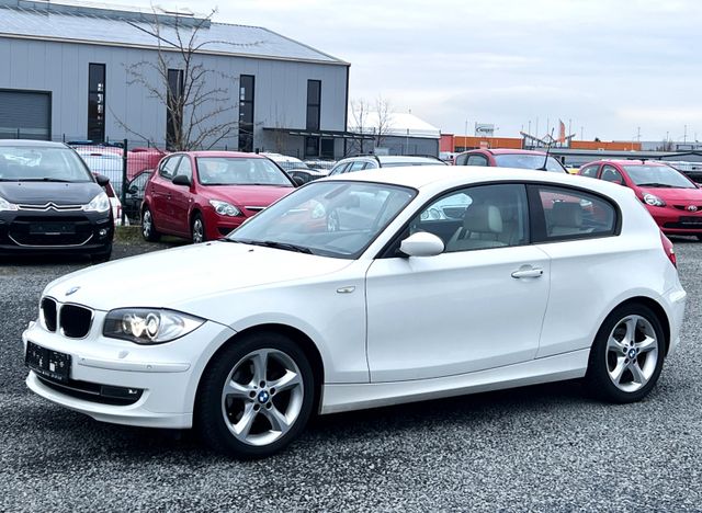 BMW 118i Leder Navi Xenon PDC Autom