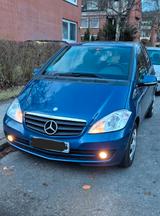 Mercedes-Benz A 160 BlueEFFICIENCY - - Mercedes-Benz A 160 in Hamburg