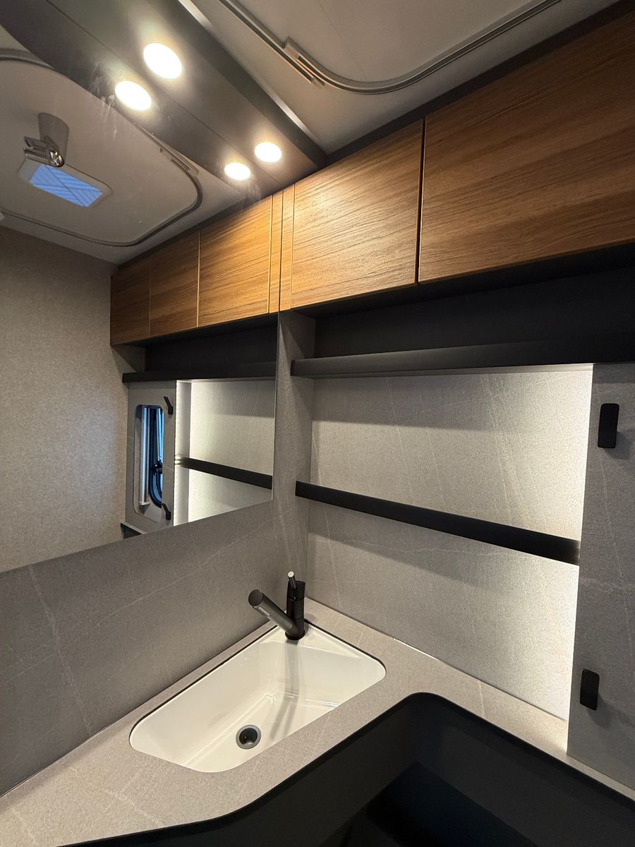 Fahrzeugabbildung HYMER / ERIBA / HYMERCAR Novaline 495 - Modell 2026 - 3.719€ sparen!