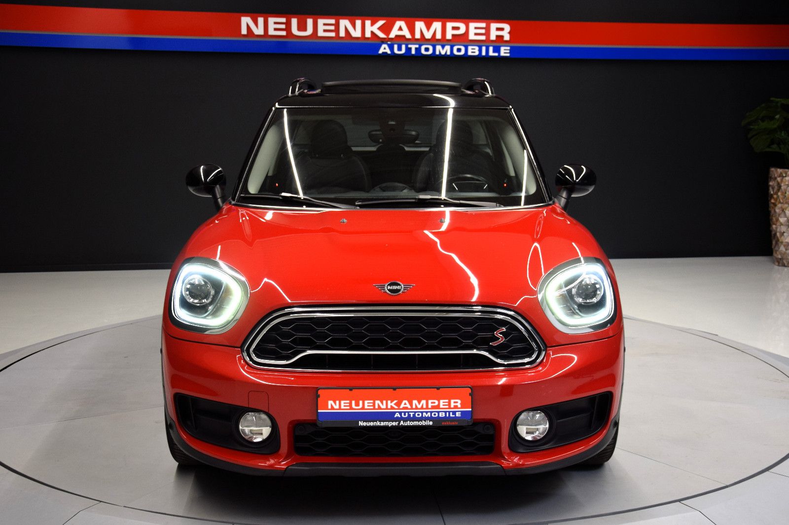 Fahrzeugabbildung MINI COOPER SD Countryman All4 Pano HuD h/k Kamera
