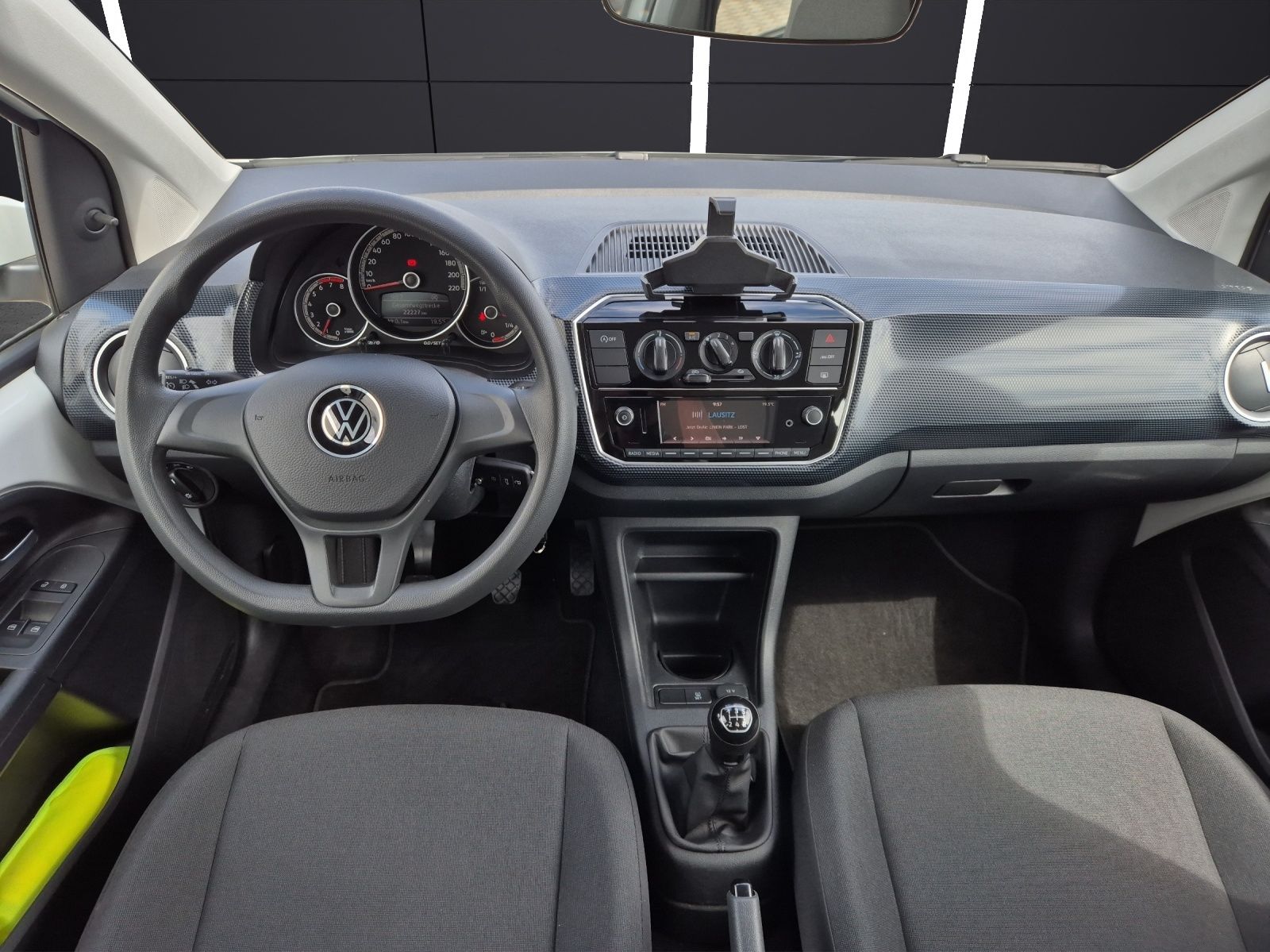 Fahrzeugabbildung Volkswagen up! 1.0 Klima DAB GRA RFK SH LM