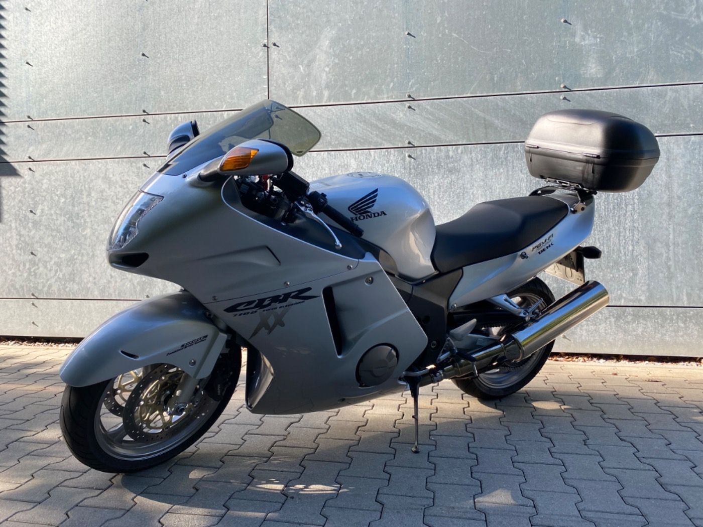 Fahrzeugabbildung Honda CBR 1100 XX SC35 aus 1. Hand