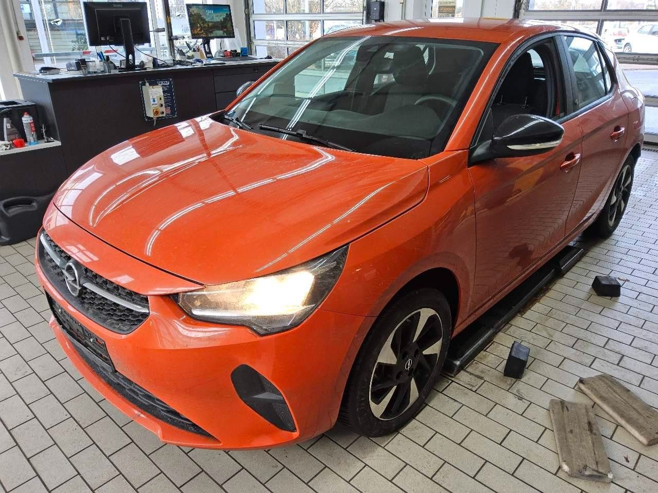 Fahrzeugabbildung Opel Corsa-e F EDITION 7KW NAVI/VIRT/SHZ/DAB/WÄRMEP.