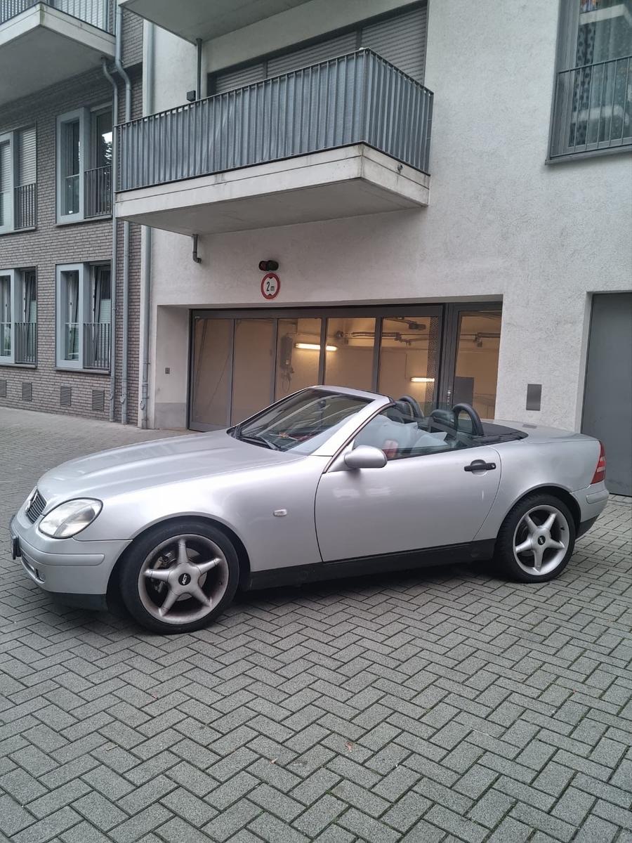 Mercedes-Benz SLK 200