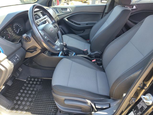 Hyundai i20 Sport Klima Sitz- und Lenkradheizung
