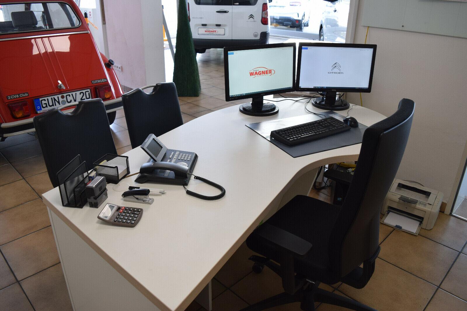 showroom-image-bottom