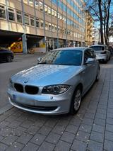 BMW 118i TÜV neu - BMW 1er Reihe mit Benzin-Antrieb: Kombi, Automatik