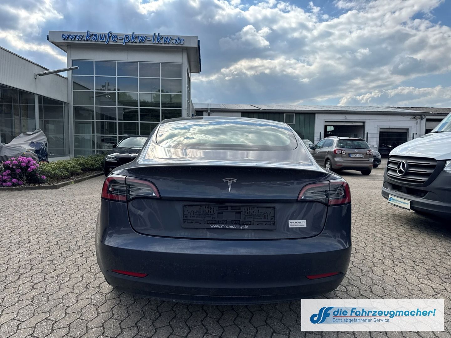 Fahrzeugabbildung Tesla Model 3 RWD Soundsystem ACC El. Heckklap.*UNFALL