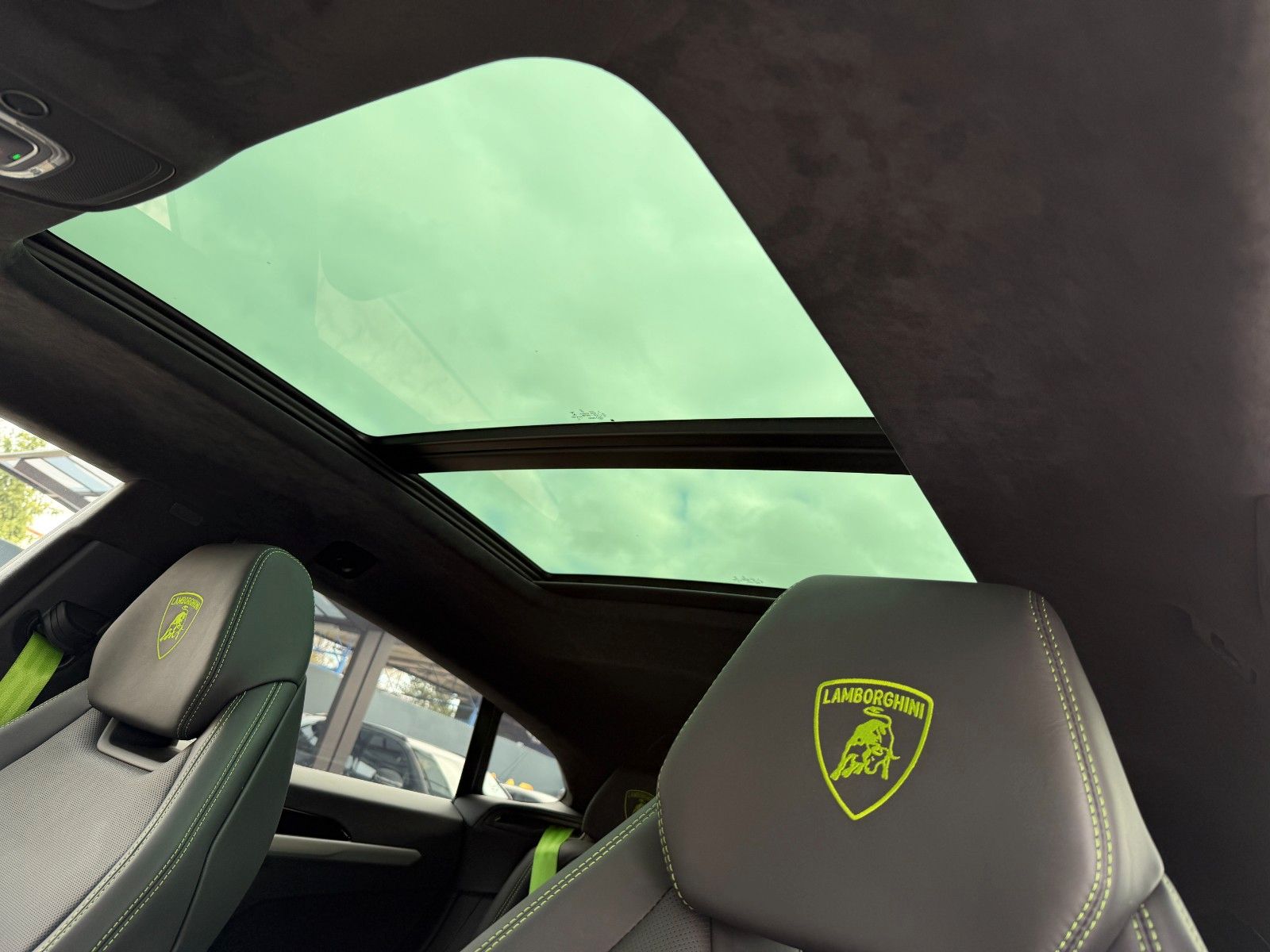 LAMBORGHINI Urus Urus 4.0 V8 Autom. MwSt/23-Zoll/B&amp;O/360°/PANO – Ansicht 22