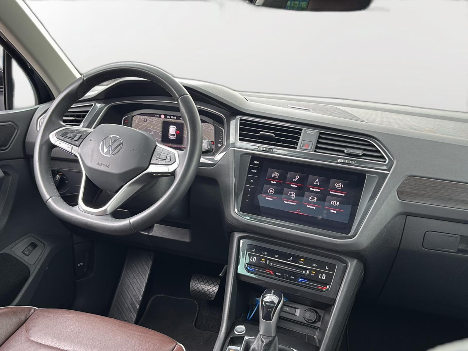 Volkswagen Tiguan Elegance 4M MATRIX+PANO+HUD+LEDER+VOLL!!