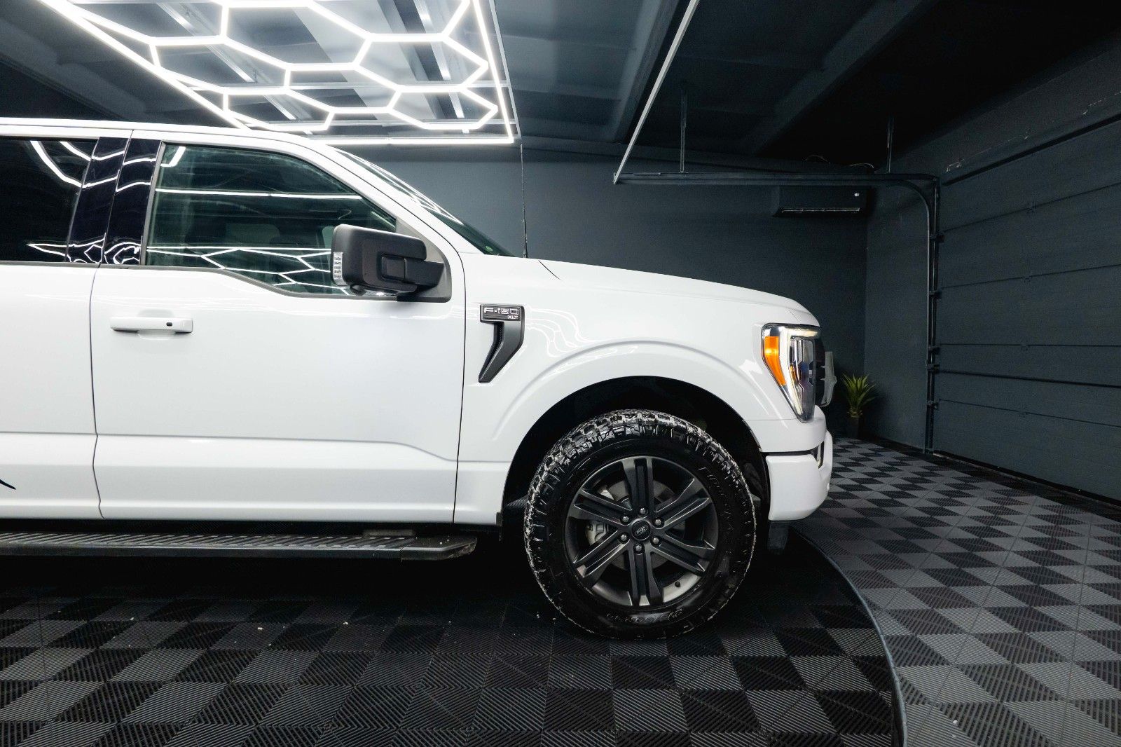 Fahrzeugabbildung Ford F150 5.0L V8 4x4 Offroad Sport Unfallfrei 19%VAT