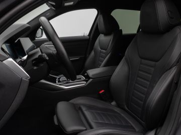 Fahrzeugabbildung BMW 320d Tour Sport Line AHK Standheizung LaserLicht