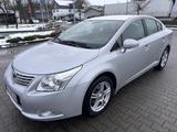 Toyota Avensis Executive 1.8 Valvemat. Multidrive S... - Toyota Avensis Executive mit Benzin-Antrieb