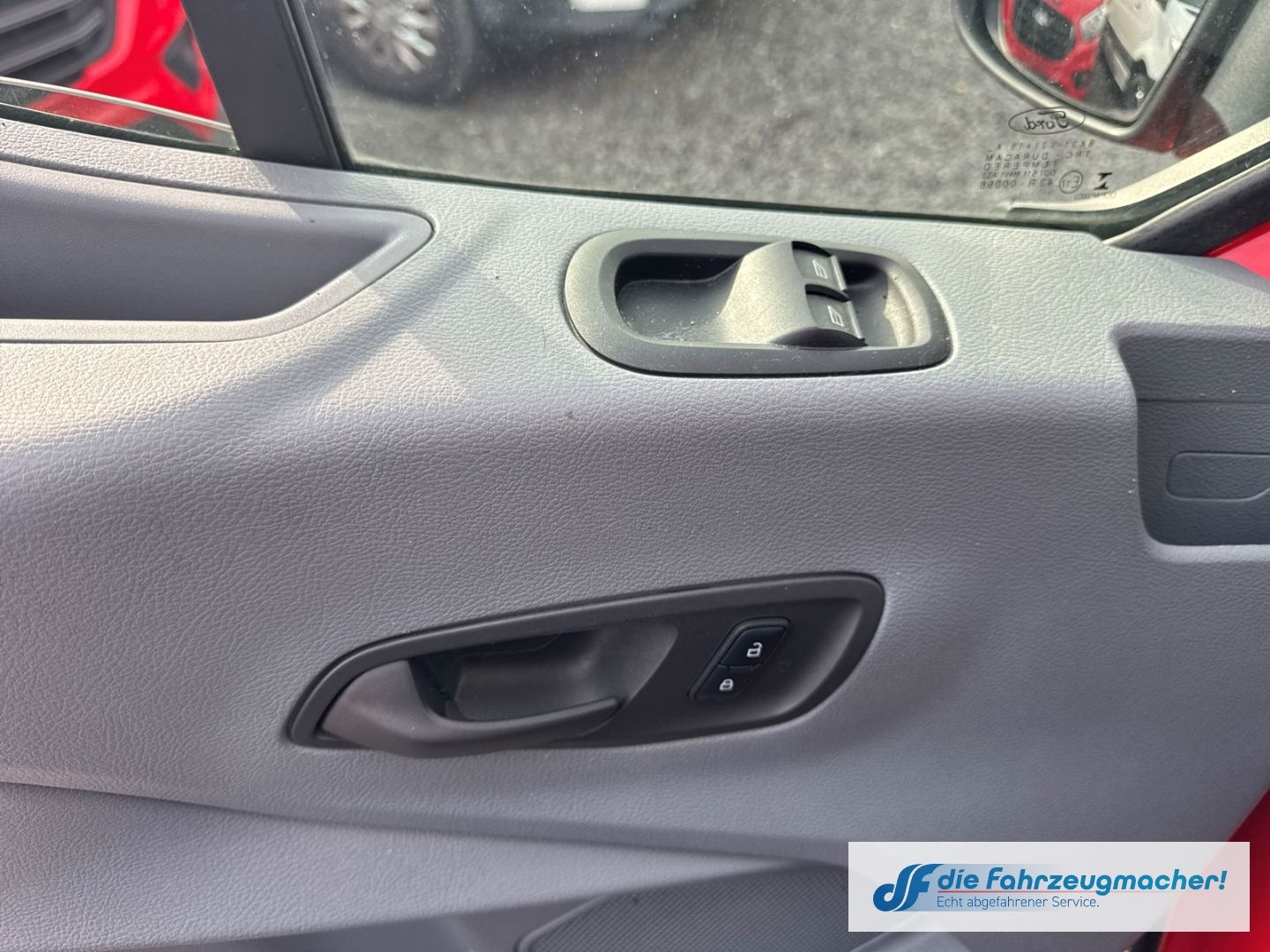 Fahrzeugabbildung Ford Transit Kombi 350 L3 Trend 2.2 TDCi DPF *7060 *K