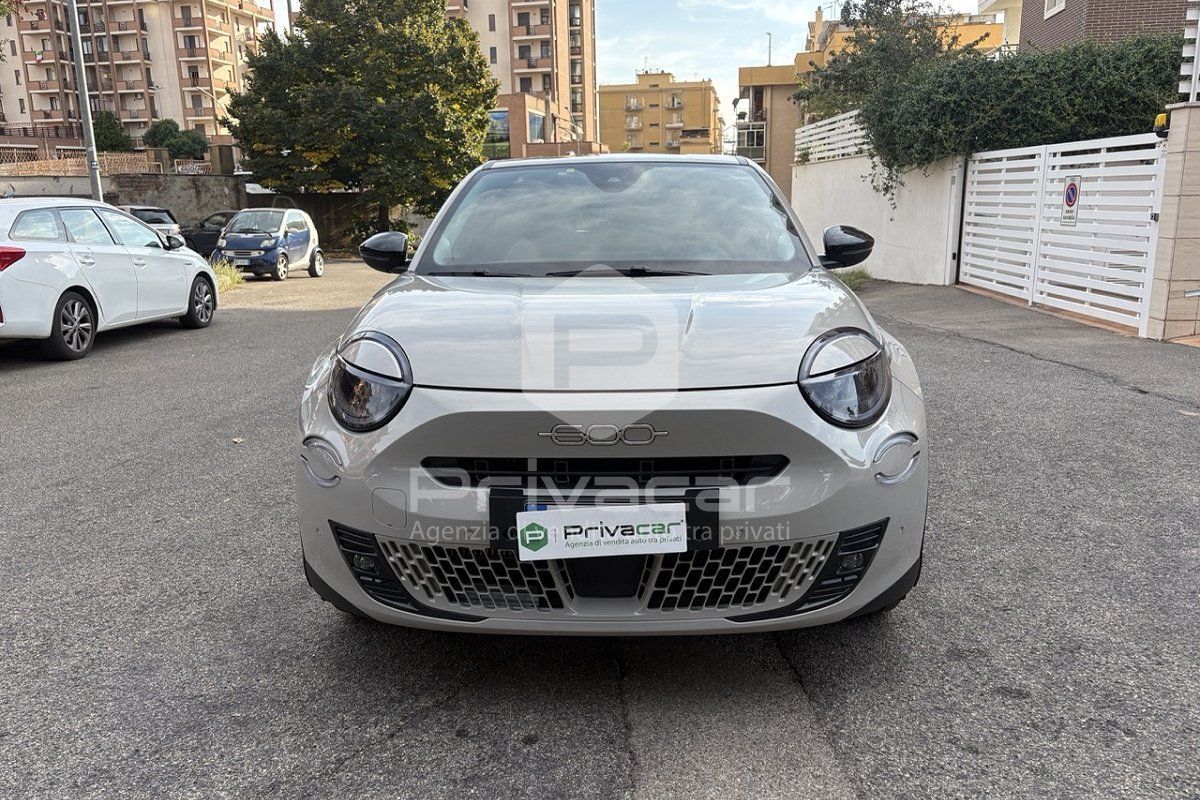 Fiat FIAT 600 Hybrid 145 CV DCT MHEV La Prima imagem 3