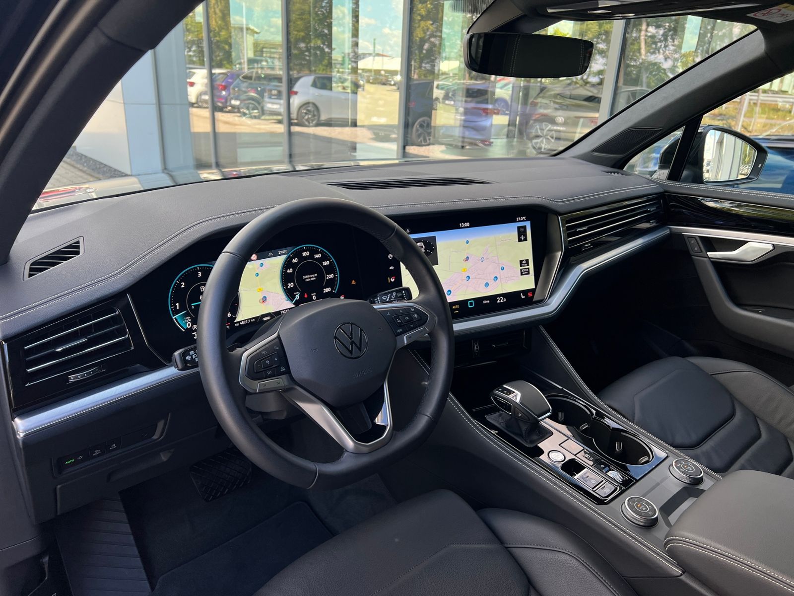 Fahrzeugabbildung Volkswagen Touareg 3.0 TDI 4MOTION *AHK, Luft, Leder, ACC,